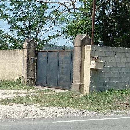 Mas Du Puits Blanc Bed & Breakfast Sernhac Luaran gambar